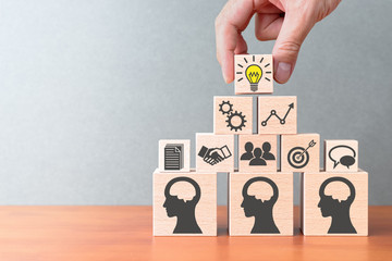 适合跑步发朋友圈的文案短句 开始坚持跑步发的说说