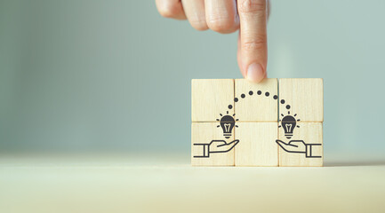 “龖、龘、纛、爨、灪、麤、彠”怎么读？