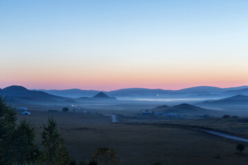 我拿青春去赌陪你熬过了苦是什么歌